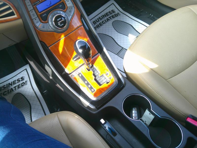 Hyundai Elantra GLS M/T 2013