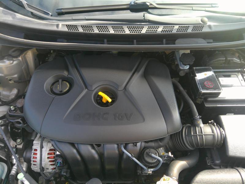 Hyundai Elantra GLS M/T 2013