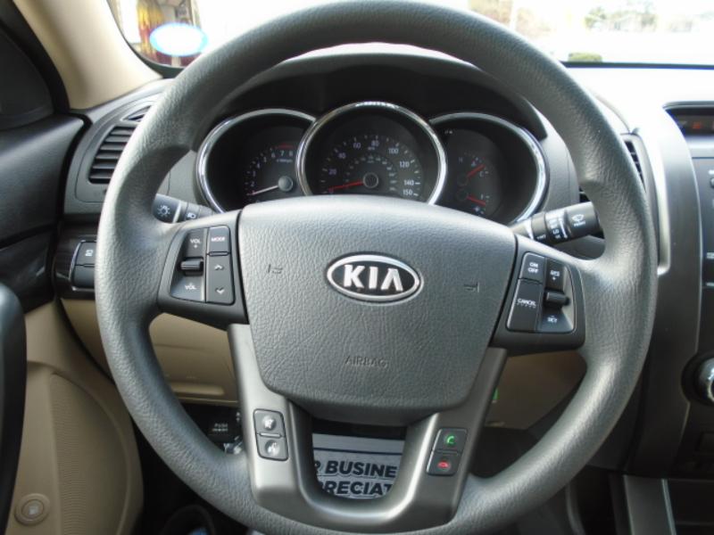 Kia Sorento LX V6 2WD 2013