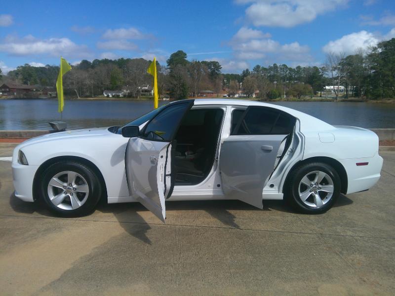 Dodge Charger SE 2014