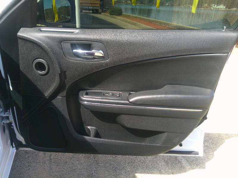 Dodge Charger SE 2014