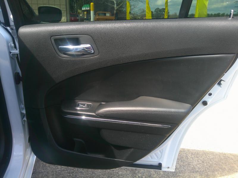 Dodge Charger SE 2014