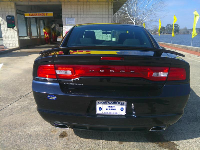 Dodge Charger SE 2012