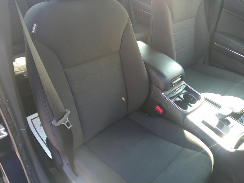 Dodge Charger SE 2012