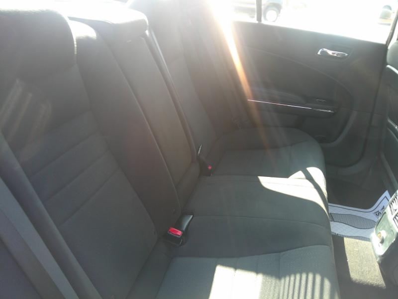 Dodge Charger SE 2012
