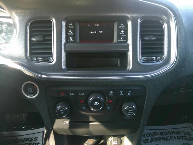 Dodge Charger SE 2012