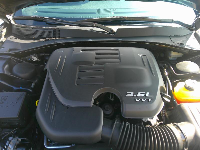 Dodge Charger SE 2012