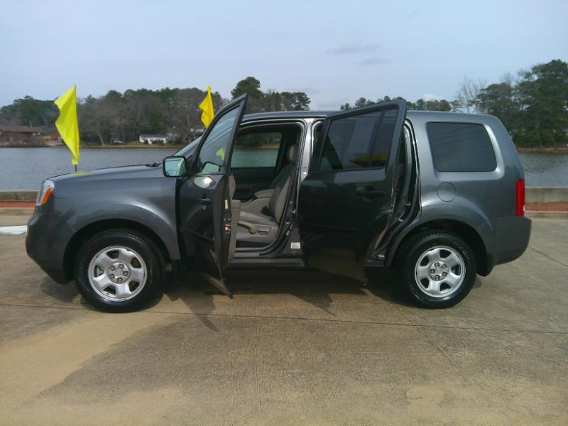 Honda Pilot LX 2WD 5-Spd AT 2013
