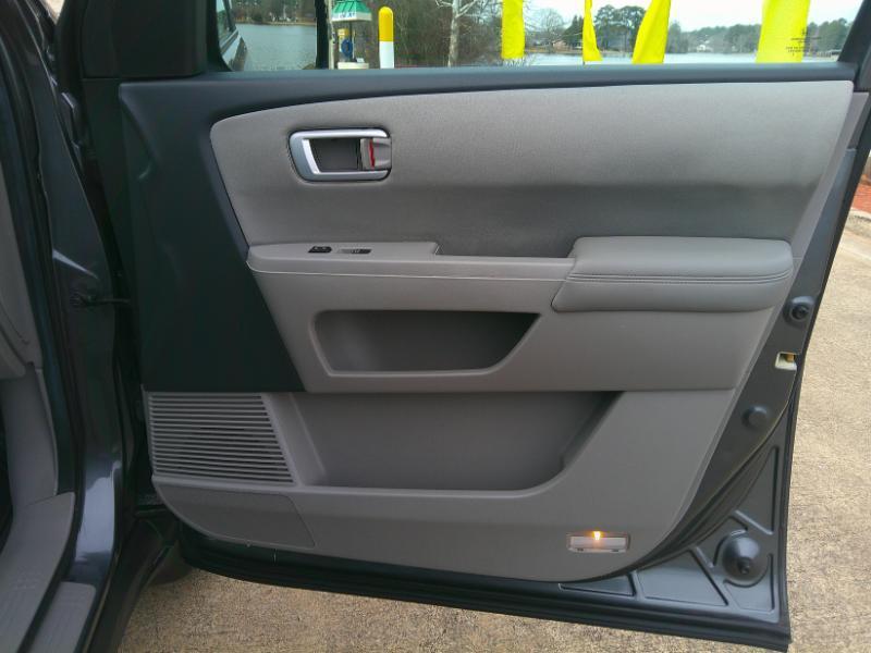 Honda Pilot LX 2WD 5-Spd AT 2013