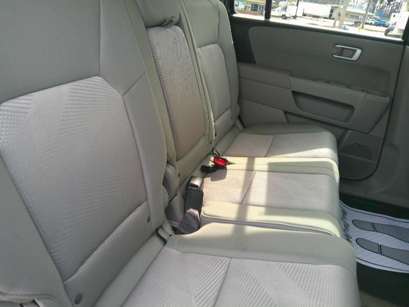 Honda Pilot LX 2WD 5-Spd AT 2013