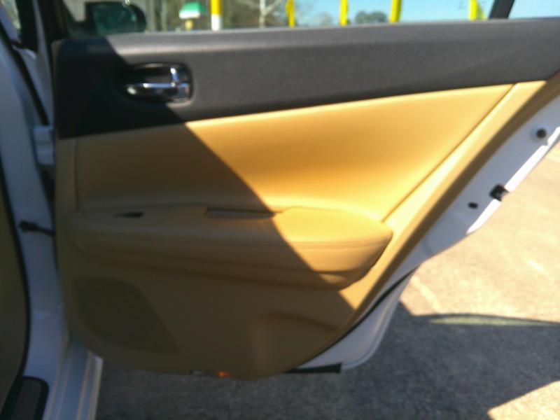 Nissan Maxima SV 2011