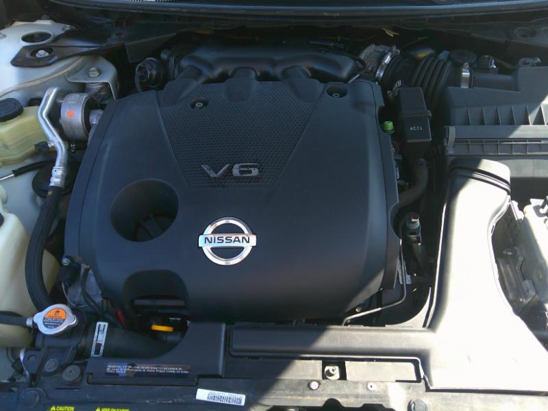 Nissan Maxima SV 2011