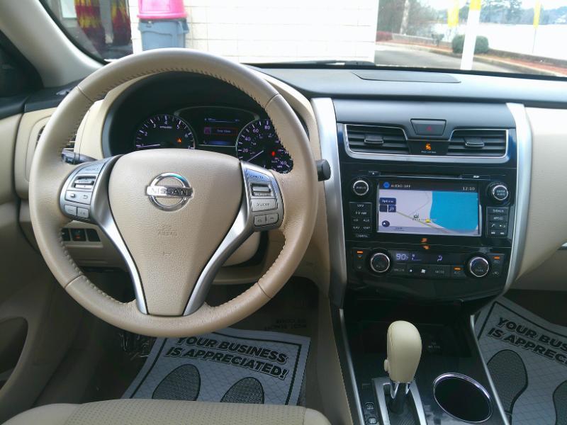 Nissan Altima  2014