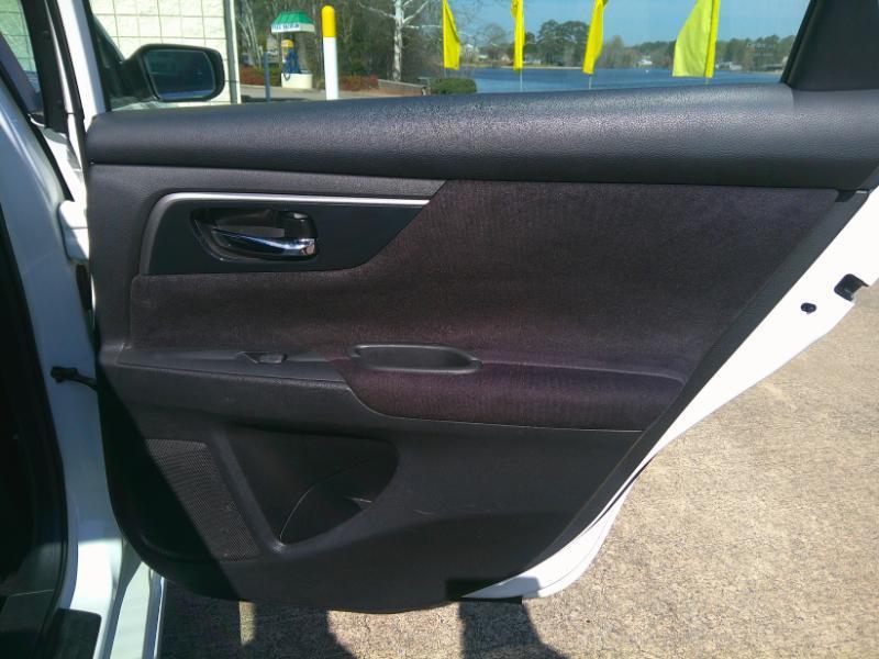 Nissan Altima 2.5 S 2013