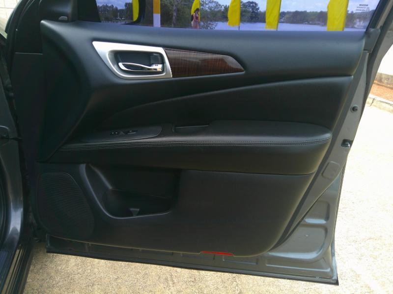 Nissan Pathfinder S 2WD 2015