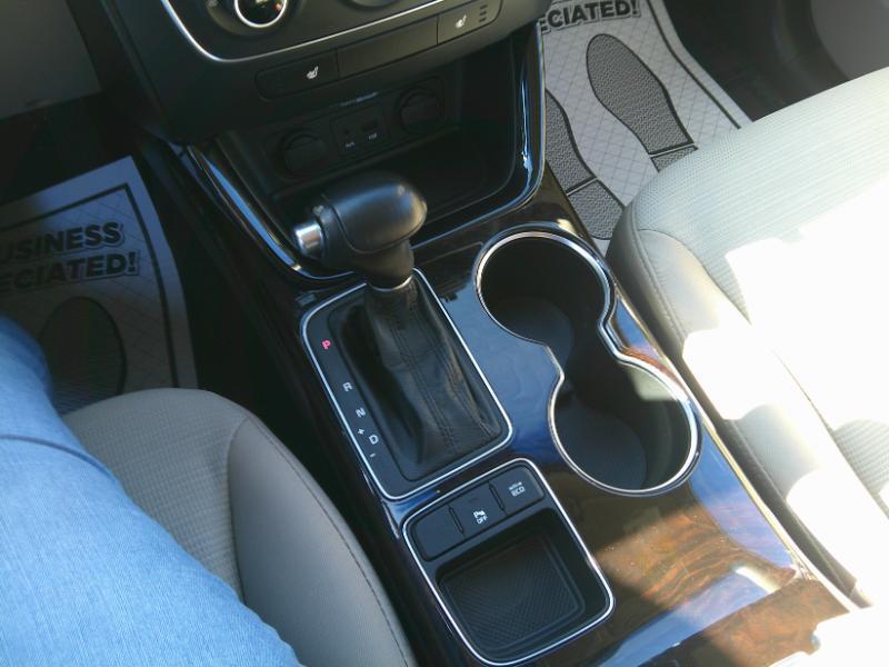 Kia Sorento LX 2WD 2014