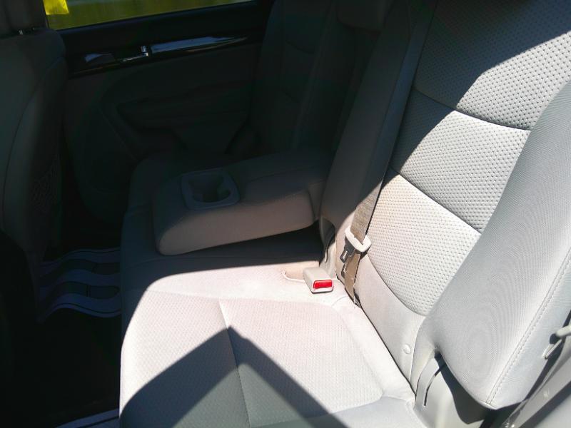 Kia Sorento LX 2WD 2011