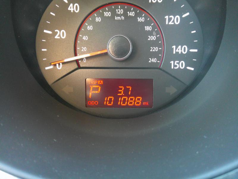 Kia Sorento LX 2WD 2011