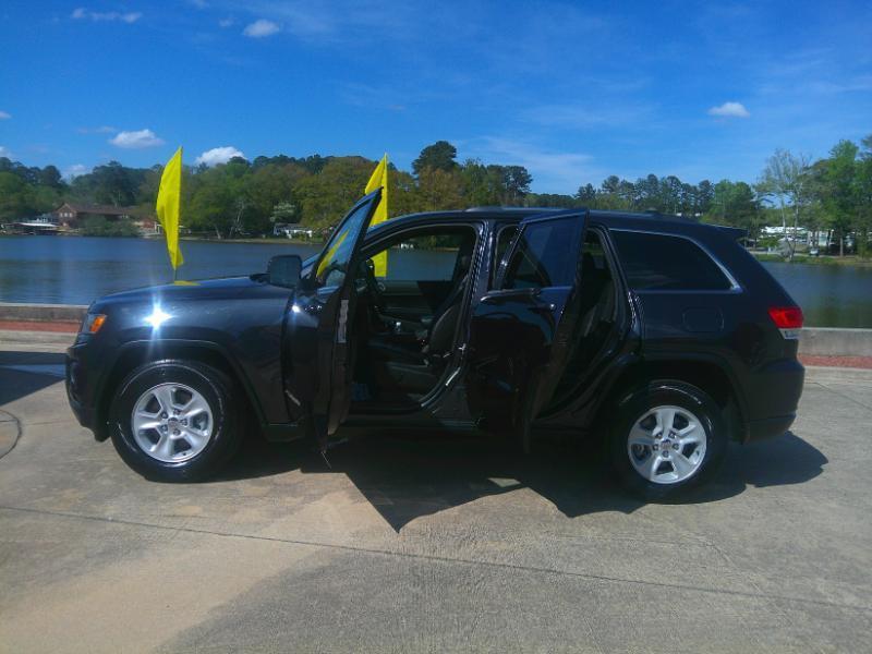 Jeep Grand Cherokee Laredo 2WD 2015