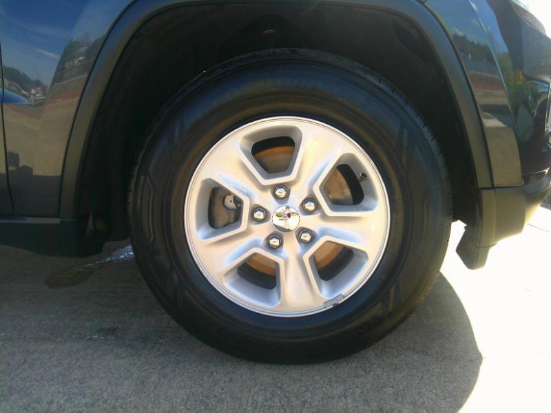 Jeep Grand Cherokee Laredo 2WD 2015