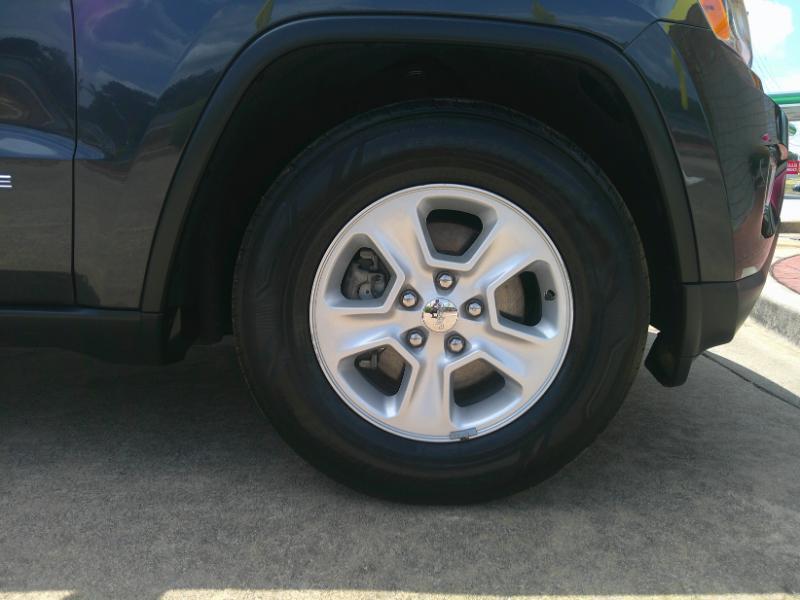 Jeep Grand Cherokee Laredo 2WD 2015