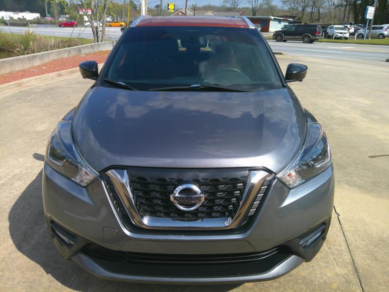 2019 Nissan Kicks SR