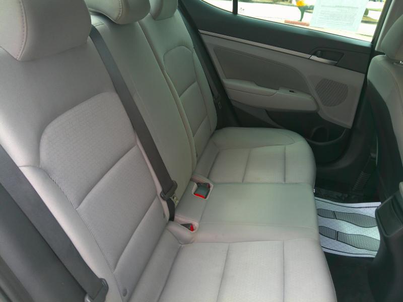 Hyundai Elantra Value Edition 6A 2017