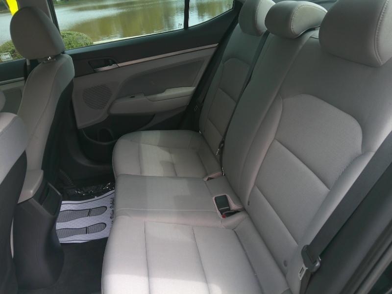 Hyundai Elantra Value Edition 6A 2017