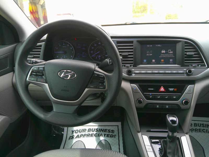 Hyundai Elantra Value Edition 6A 2017