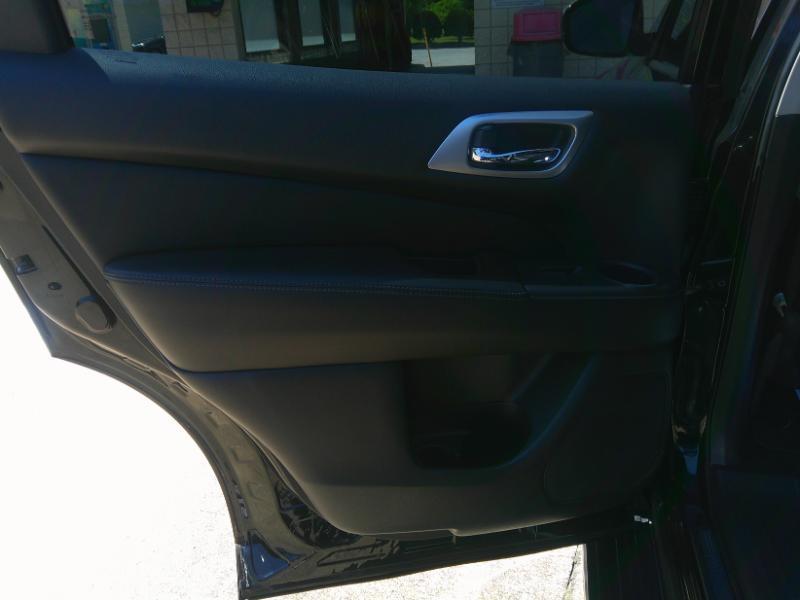 Nissan Pathfinder S 2WD 2014