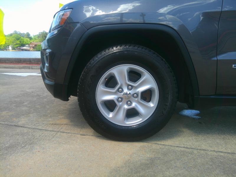 Jeep Grand Cherokee Laredo 4WD 2015