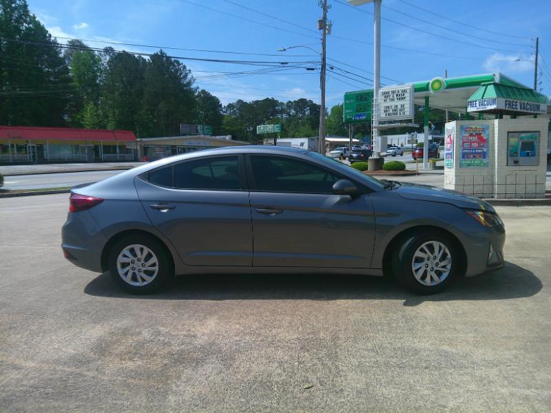 Hyundai Elantra SE 6M 2019