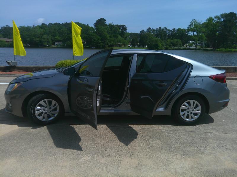 Hyundai Elantra SE 6M 2019