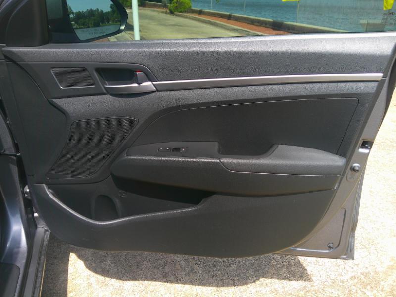 Hyundai Elantra SE 6M 2019