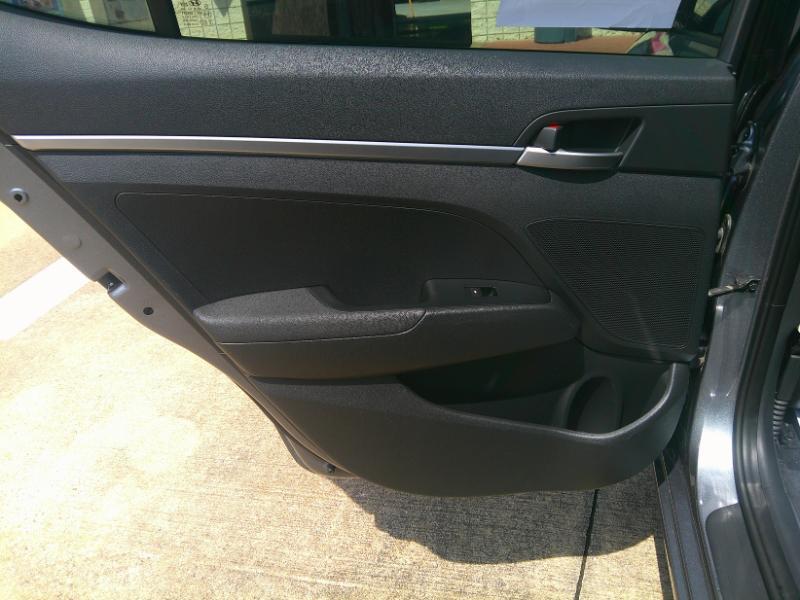 Hyundai Elantra SE 6M 2019