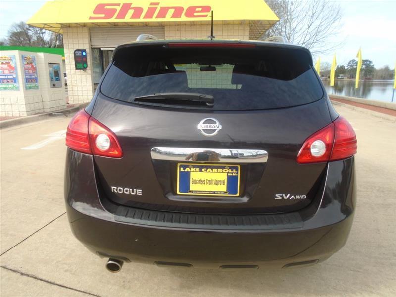 Nissan Rogue S AWD 2011