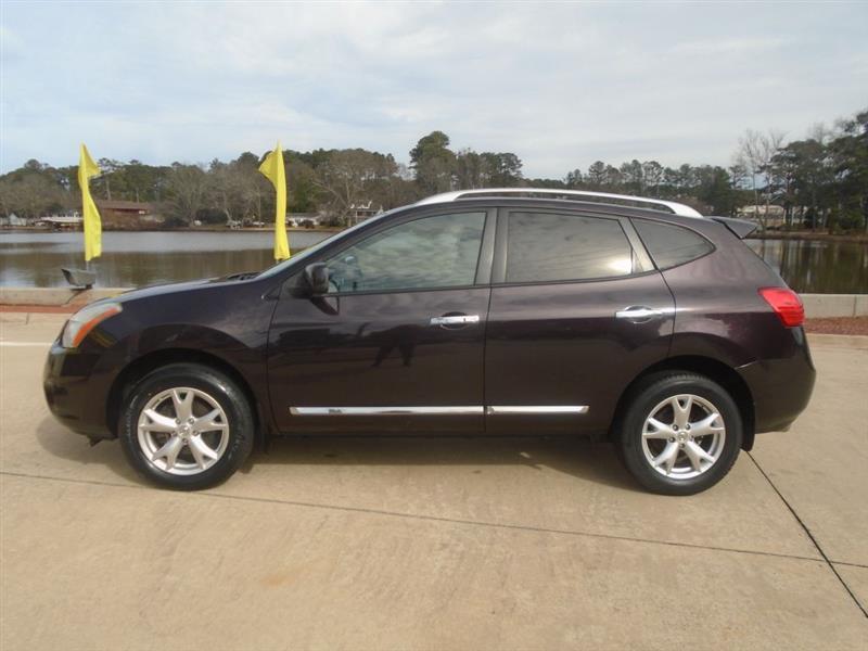 Nissan Rogue S AWD 2011