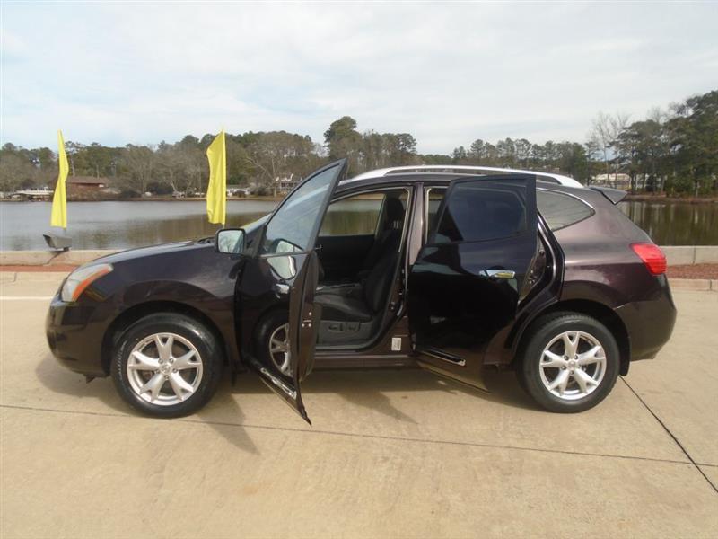 Nissan Rogue S AWD 2011