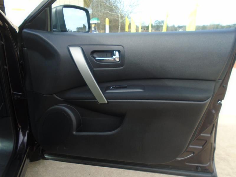 Nissan Rogue S AWD 2011