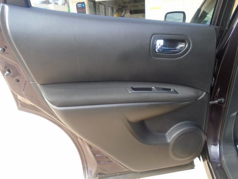 Nissan Rogue S AWD 2011