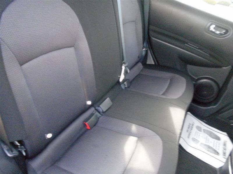 Nissan Rogue S AWD 2011