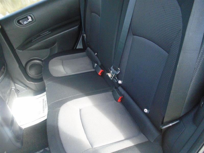 Nissan Rogue S AWD 2011
