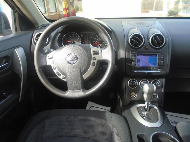Nissan Rogue S AWD 2011