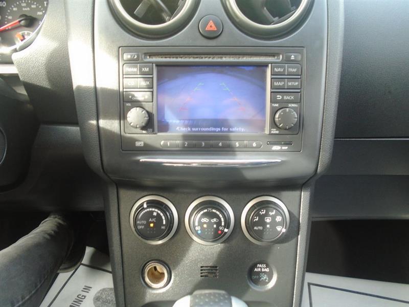 Nissan Rogue S AWD 2011