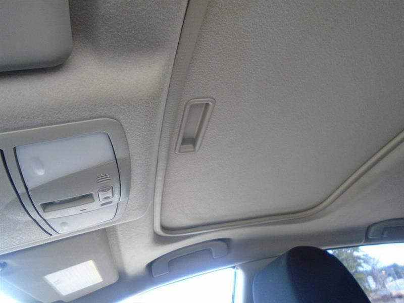 Nissan Rogue S AWD 2011