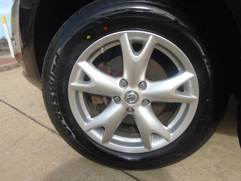 Nissan Rogue S AWD 2011