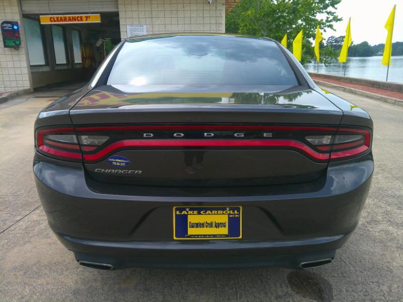 Dodge Charger SE 2016
