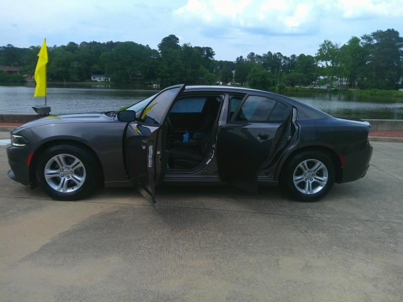 Dodge Charger SE 2016