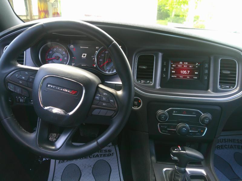 Dodge Charger SE 2016