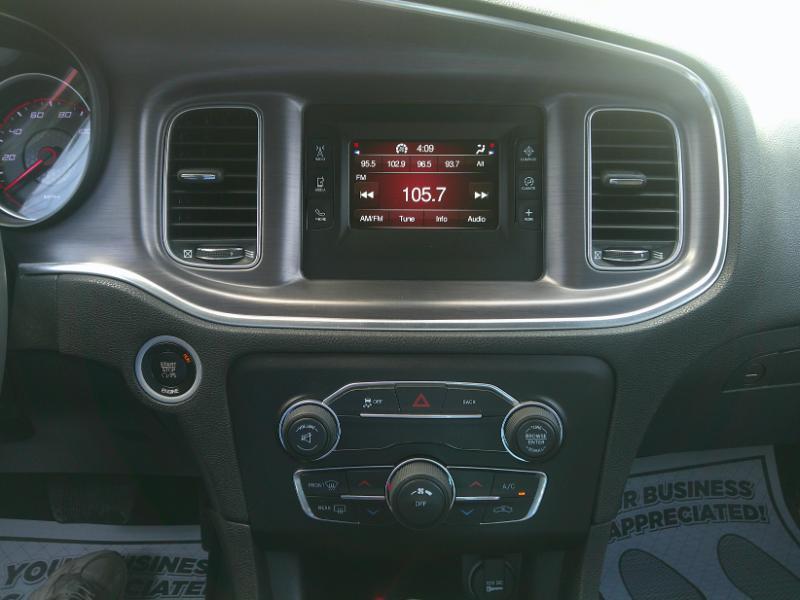 Dodge Charger SE 2016